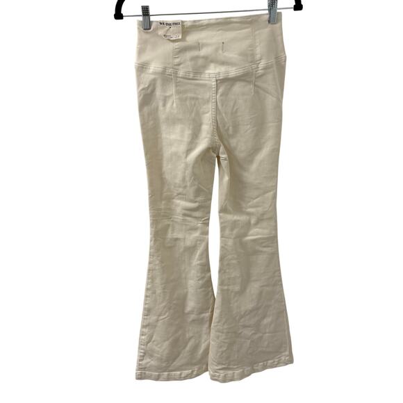 NEW FREE PEOPLE Venice Beach High Rise Flare In Worn White Sz 25 Stretchy - Picture 4 of 9